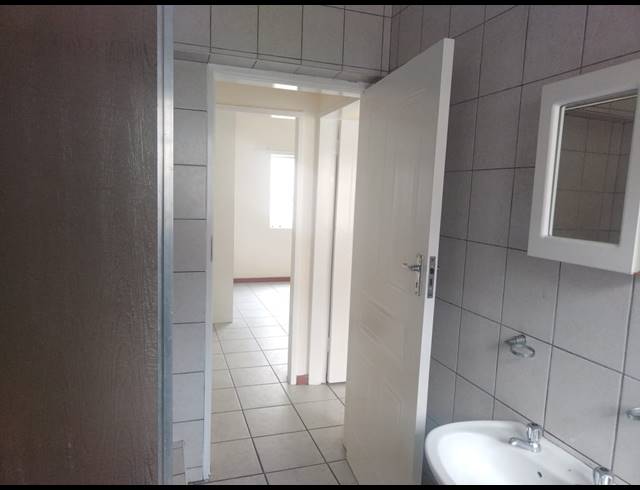 2 BEDROOM APARTMENT FOR SALE IN COMET
